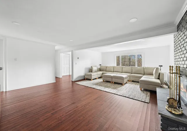 Photo 4 of Single family home for sale at 168 Pound Ridge Rd, Bedford, NY 10506 | MLS# 973158 | Listing updated on 2026-09-12
