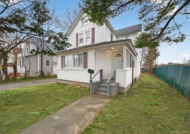 Photo 1 of Single family home for sale at 21 Maple Ave, Port Jefferson Station, NY 11776 | MLS# 973219 | Listing updated on 2026-09-12