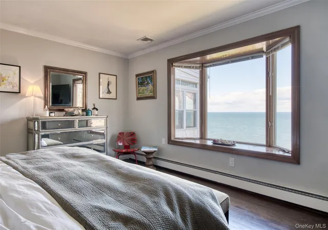 Photo 4 of Single family home for sale at 795 Glen Ct, Southold, NY 11935 | MLS# 973814 | Listing updated on 2026-09-12