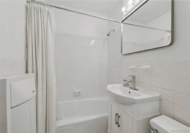 Photo 3 of Sale Pending at 165 W 66th Street #2L, New York, NY 10023 | MLS# 973898 | Listing updated on 2026-09-14