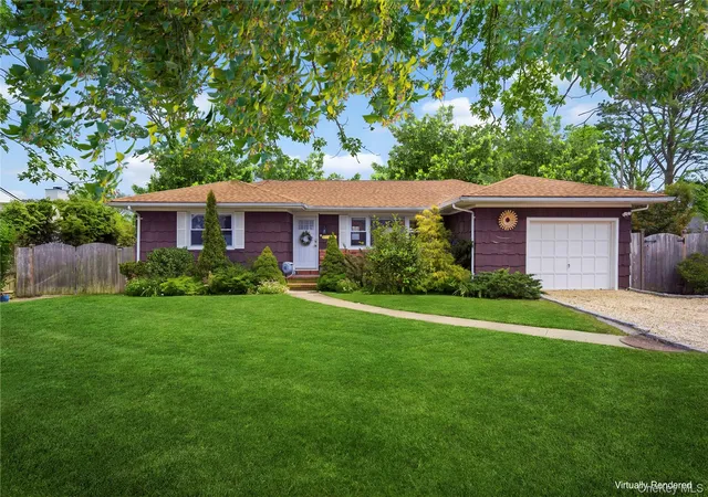 Photo 2 of Single family home for sale at 5 Argonne Rd W, Southampton, NY 11946 | MLS# 974214 | Listing updated on 2026-09-12