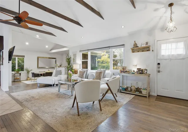 Photo 3 of Single family home for sale at 5 Argonne Rd W, Southampton, NY 11946 | MLS# 974214 | Listing updated on 2026-09-12