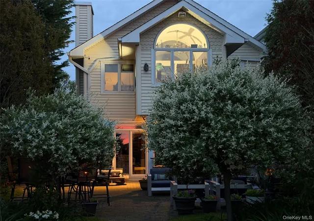 Photo 1 of Single family home for sale at 101 Bay St, Long Beach, NY 11561 | MLS# 978282 | Listing updated on 2026-09-14