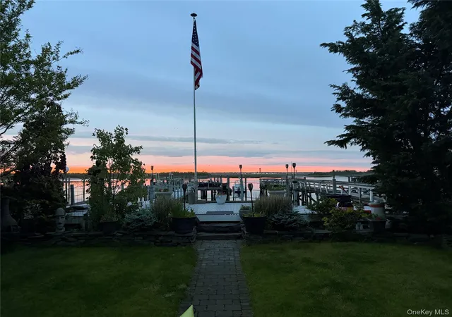 Photo 2 of Single family home for sale at 101 Bay St, Long Beach, NY 11561 | MLS# 978282 | Listing updated on 2026-09-14