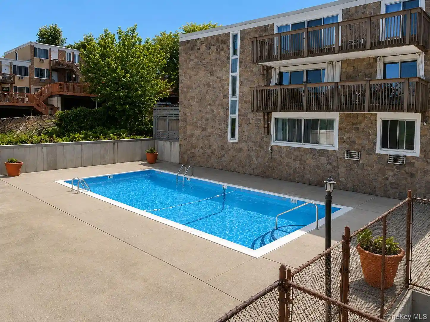 Listing Photo 2 - Condo for sale in 397 N Broadway located at 397 N Broadway, Yonkers, NY 10701 - Unit #1M