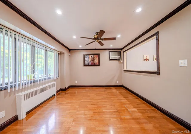 Photo 3 of Single family home for sale at 86 Overlook Dr, Islip, NY 11730 | MLS# 979147 | Listing updated on 2026-09-13