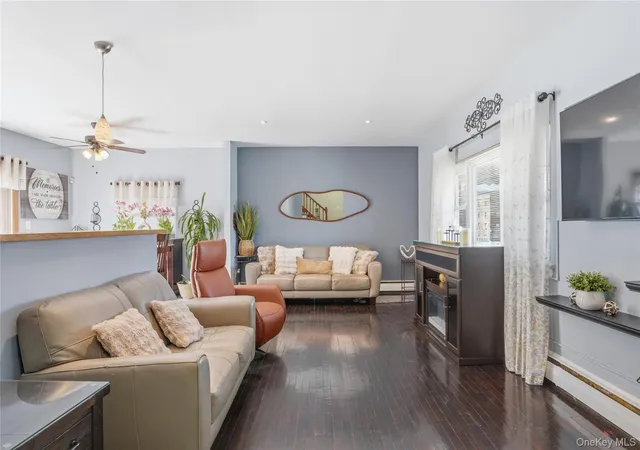 Photo 3 of Single family home for sale at 2866 Dewey Ave, Bronx, NY 10465 | MLS# 979749 | Listing updated on 2026-09-19