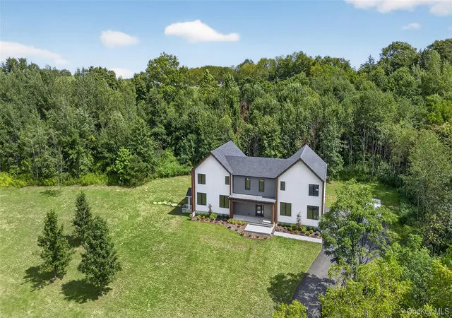 Photo 2 of Single family home for sale at 14 Warwick Isle Blvd, Warwick (town), NY 10969 | MLS# 979774 | Listing updated on 2026-09-14