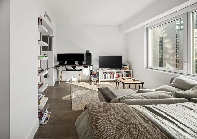 Photo 3 of Condo for sale at 10 Nevins St #12I, New York, NY 11217 | MLS# 979792 | Listing updated on 2026-09-12