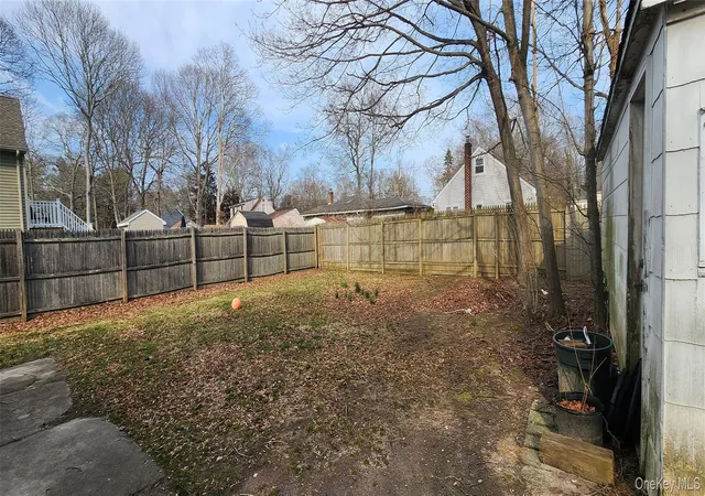 Photo 3 of Single family home for sale at 51 Hackensack Rd, Brookhaven, NY 11951 | MLS# 980135 | Listing updated on 2026-09-14