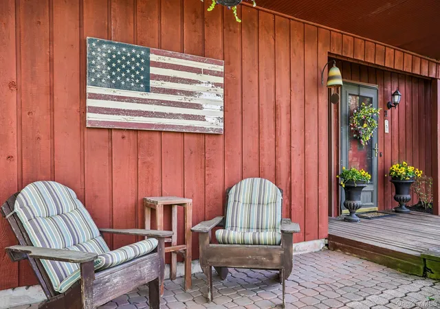 Photo 3 of Single family home for sale at 21 Stonehouse Rd, Somers, NY 10589 | MLS# 980581 | Listing updated on 2026-09-15