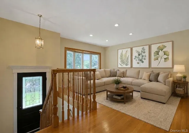 Photo 3 of Sale Pending at 19 Von Beaste Ln, Clarkstown, NY 10920 | MLS# 981324 | Listing updated on 2026-09-10