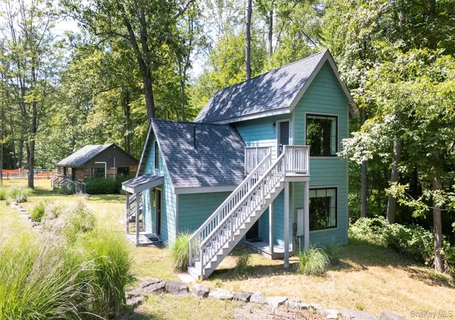 Photo 2 of Mansion for sale at 20 Country Clb Ln, Woodstock, NY 12498 | MLS# 983149 | Listing updated on 2026-09-09