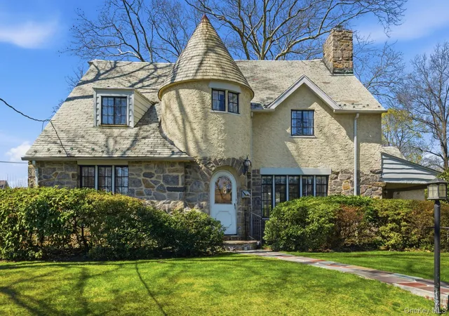 Photo 1 of Single family home for sale at 5 Seymour Pl, White Plains, NY 10605 | MLS# 983542 | Listing updated on 2026-09-11