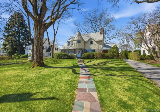 Photo 2 of Single family home for sale at 5 Seymour Pl, White Plains, NY 10605 | MLS# 983542 | Listing updated on 2026-09-11