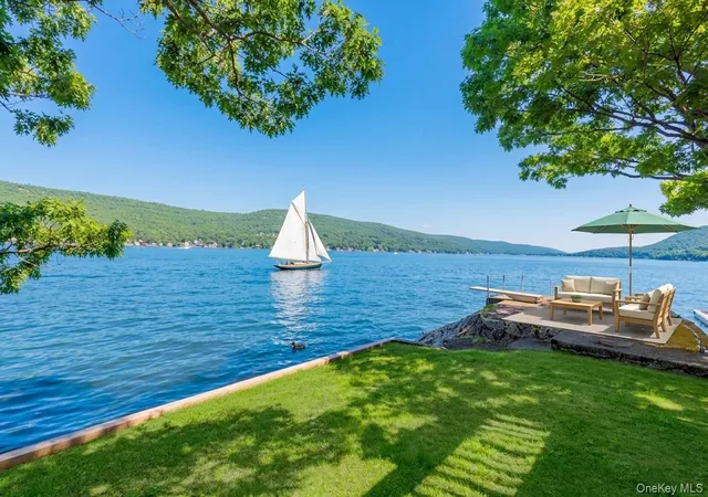Photo 1 of Single family home for sale at 46 W Cove Rd, Warwick (town), NY 10925 | MLS# 983605 | Listing updated on 2026-09-14