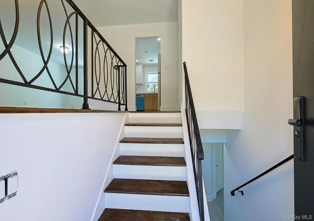 Photo 3 of Single family home for sale at 123 Archer Rd, Mahopac, NY 10541 | MLS# 984414 | Listing updated on 2026-09-17