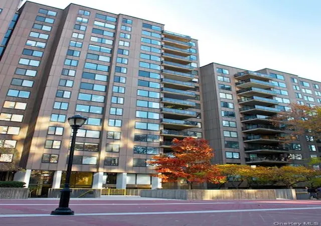 Photo 1 of Condo for sale at 531 Main St #1511, New York, NY 10044 | MLS# 984595 | Listing updated on 2026-09-12