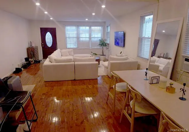 Photo 4 of Sale Pending at 9030 Vanderveer St, New York, NY 11428 | MLS# 984901 | Listing updated on 2026-09-10