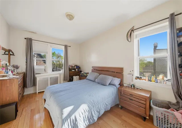 Photo 4 of House for sale at 14956 14th Avenue, New York, NY 11357 | MLS# 986025 | Listing updated on 2026-09-13