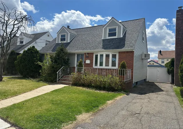 Photo 2 of Multi family home for sale at 151 26 20th Avenue, New York, NY 11357 | MLS# 986554 | Listing updated on 2026-09-15