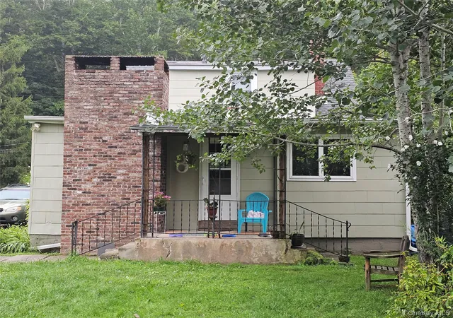Photo 3 of Single family home for sale at 104 Canal Dr, Deerpark, NY 12729 | MLS# 987573 | Listing updated on 2026-09-26