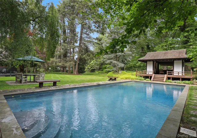 Photo 3 of Mansion for sale at 328 Mclain St, Bedford, NY 10507 | MLS# 987844 | Listing updated on 2026-09-12
