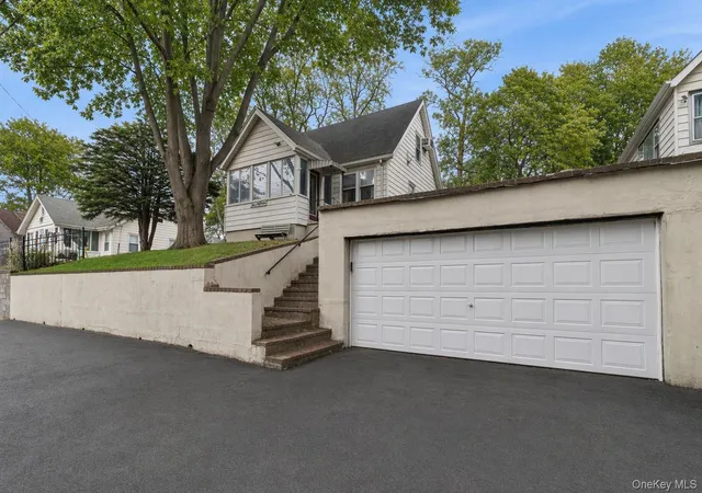 Photo 1 of Single family home for sale at 215 Hallock Landing Rd, Rocky Point, NY 11778 | MLS# 987848 | Listing updated on 2026-09-12