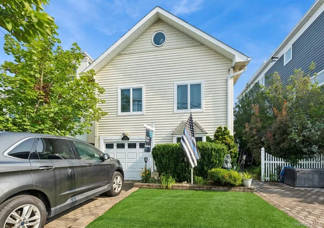 Photo 3 of Single family home for sale at 101 Bay St, Hempstead, NY 11561 | MLS# 988079 | Listing updated on 2026-09-14