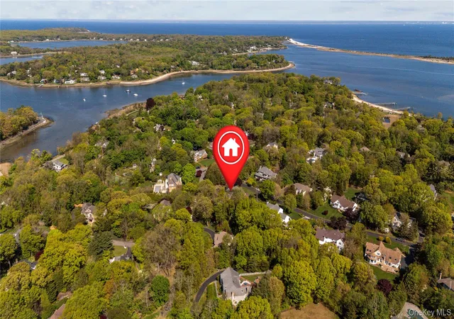 Photo 3 of Mansion for sale at 8 China Ln, Brookhaven, NY 11733 | MLS# 989027 | Listing updated on 2026-10-28