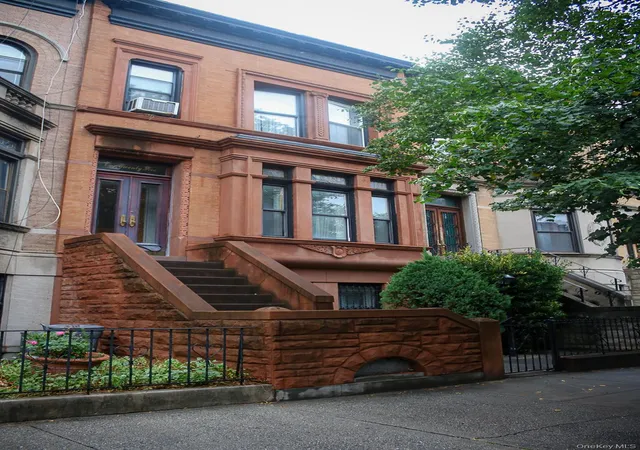 Photo 1 of Sale Pending at 125 Midwood St, Brooklyn, NY 11225 | MLS# 989522 | Listing updated on 2026-09-10