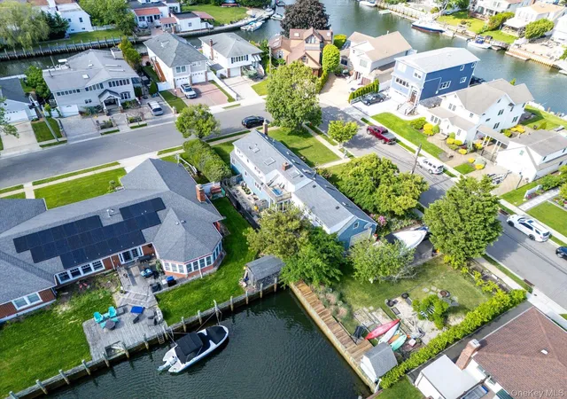 Photo 3 of Sale Pending at 34 Seabreeze Rd, Oyster Bay, NY 11758 | MLS# 989679 | Listing updated on 2026-09-15