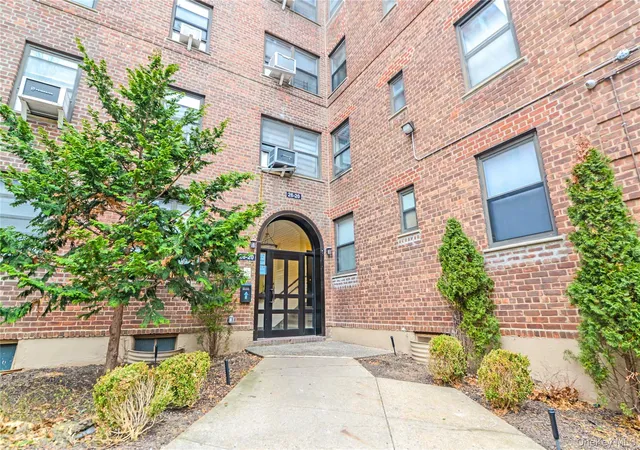 Photo 2 of Condo for sale at 26 20 141st Street #2G, Flushing, NY 11354 | MLS# 989720 | Listing updated on 2026-09-15