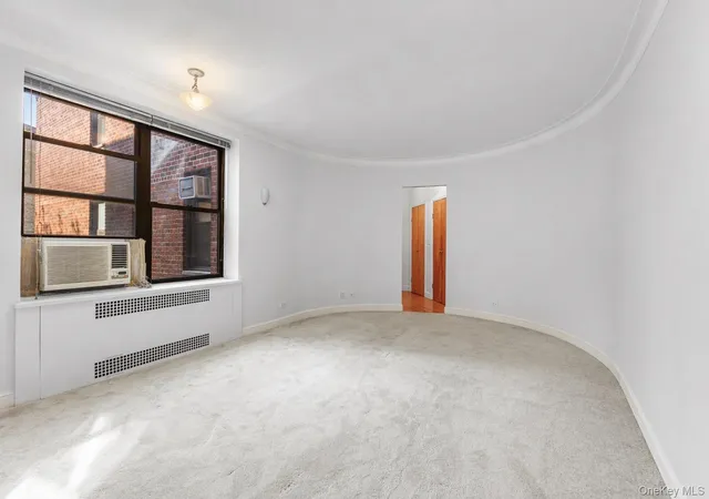 Photo 3 of House for sale at 290 6th Avenue #4E, New York, NY 10014 | MLS# 990370 | Listing updated on 2026-09-13