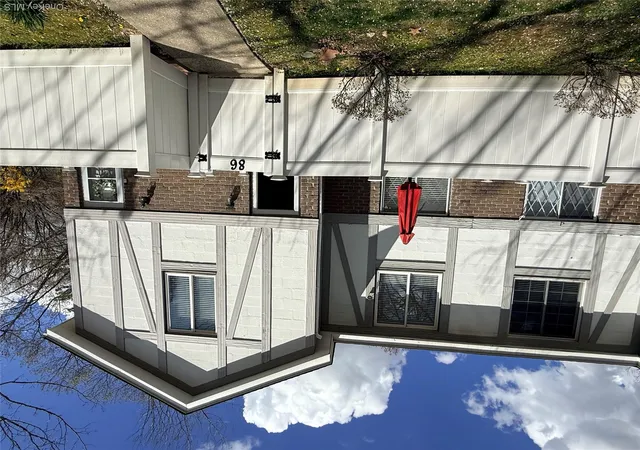 Photo 2 of Sale Pending at 86 Birchwood Rd #402, Medford, NY 11763 | MLS# 990586 | Listing updated on 2026-09-11