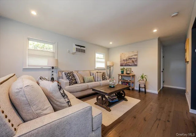 Photo 3 of Sale Pending at 614 Franklin Blvd, Long Beach, NY 11561 | MLS# 991274 | Listing updated on 2026-09-10