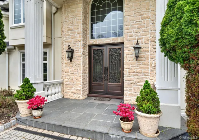Photo 3 of Single family home for sale at 23 Greenwich Ave, Woodbury, NY 10917 | MLS# 994262 | Listing updated on 2026-09-09