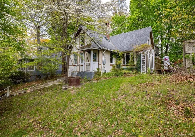 Photo 2 of Single family home for sale at 7 Amagansett Dr, Sound Beach, NY 11789 | MLS# 994823 | Listing updated on 2026-09-11
