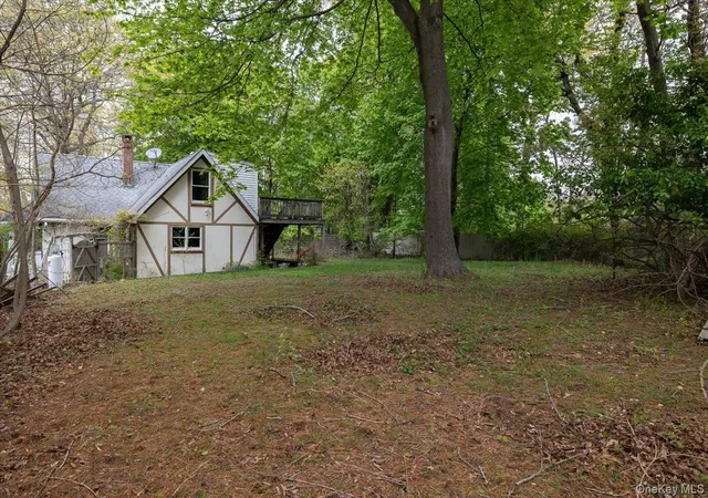 Photo 3 of Single family home for sale at 7 Amagansett Dr, Sound Beach, NY 11789 | MLS# 994823 | Listing updated on 2026-09-11