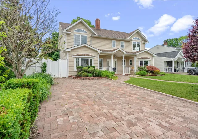 Photo 3 of Single family home for sale at 244 Water Ln S, Hempstead, NY 11793 | MLS# 997642 | Listing updated on 2026-09-18