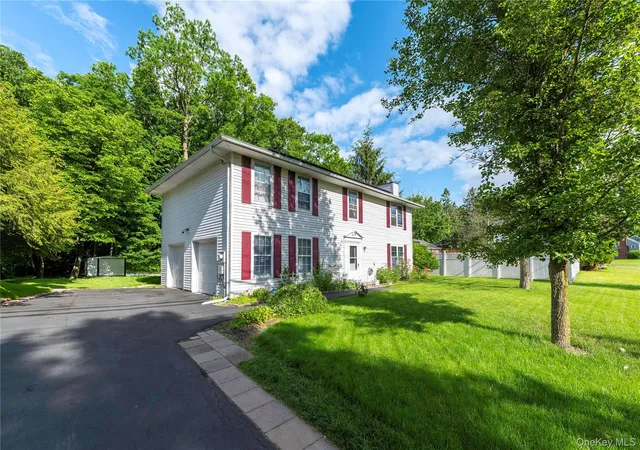 Photo 1 of Single family home for sale at 44 Inwood Ave, Poughkeepsie (town), NY 12601 | MLS# 998409 | Listing updated on 2026-09-12