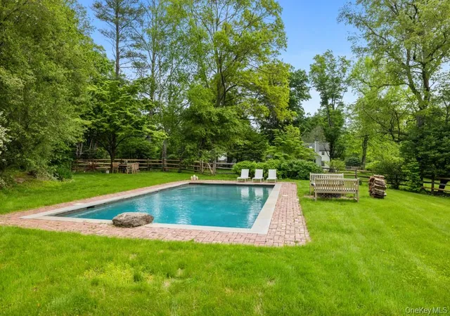 Photo 3 of Single family home for sale at 3 Old Shop Rd, Cross River, NY 10518 | MLS# 998526 | Listing updated on 2026-09-15