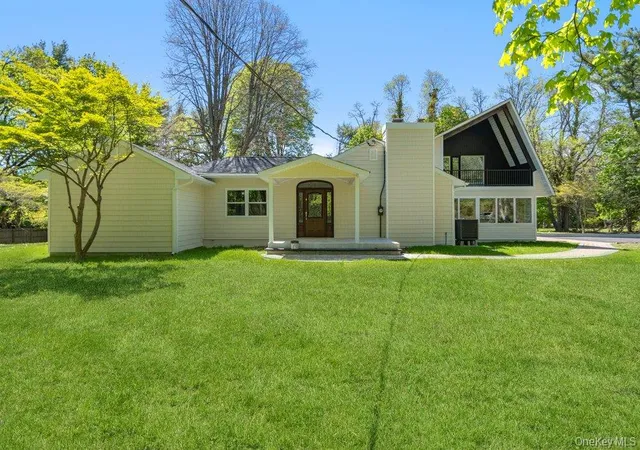 Photo 2 of Single family home for sale at 497 Woodbury Rd, Cold Spring Harbor, NY 11724 | MLS# 999684 | Listing updated on 2026-09-10