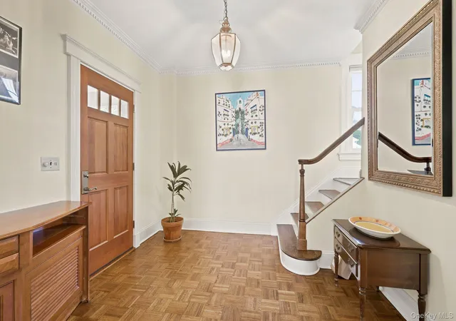 Photo 4 of Single family home for sale at 11 Winthrop Ave, Mamaroneck, NY 10538 | MLS# 999896 | Listing updated on 2026-09-15