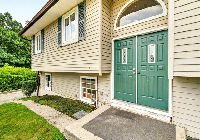 Photo 2 of Single family home for sale at 23 Marcy Ln, Middletown, NY 10941 | MLS# 1000738 | Listing updated on 2026-09-15