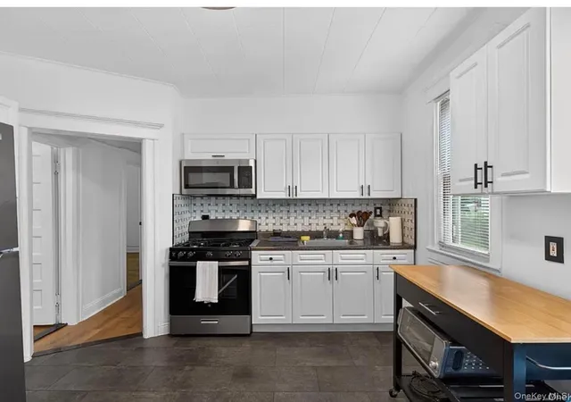 Photo 3 of Sale Pending at 117 Greenvale Ave, Yonkers, NY 10703 | MLS# 1001213 | Listing updated on 2026-09-10
