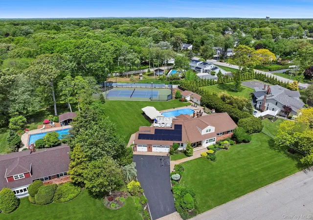 Photo 1 of Single family home for sale at 9 Dove Ln, Bay Shore, NY 11706 | MLS# 1001324 | Listing updated on 2026-09-14