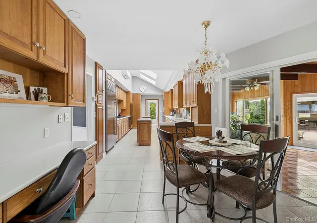 Photo 3 of Single family home for sale at 9 Dove Ln, Bay Shore, NY 11706 | MLS# 1001324 | Listing updated on 2026-09-14