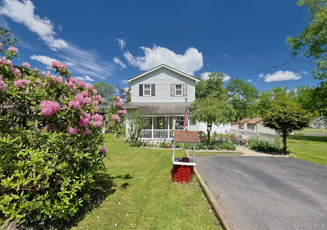 Photo 4 of Single family home for sale at 18 Sunset Trl, Pine Bush, NY 12566 | MLS# 1002072 | Listing updated on 2026-09-10