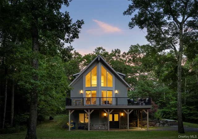 Photo 1 of Single family home for sale at 21 Woodland Ln, Palenville, NY 12463 | MLS# 1002603 | Listing updated on 2026-09-14